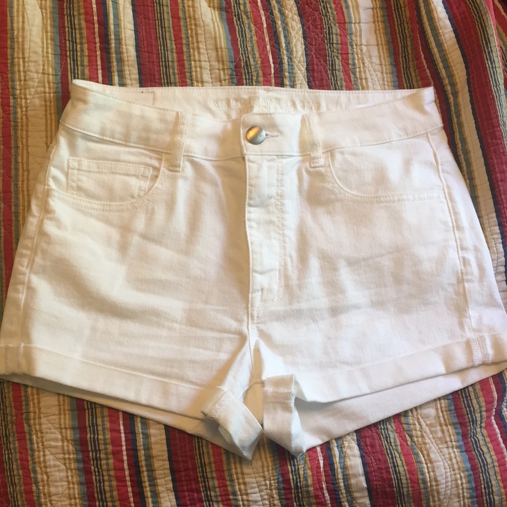 American Eagle High Rise White Shortie